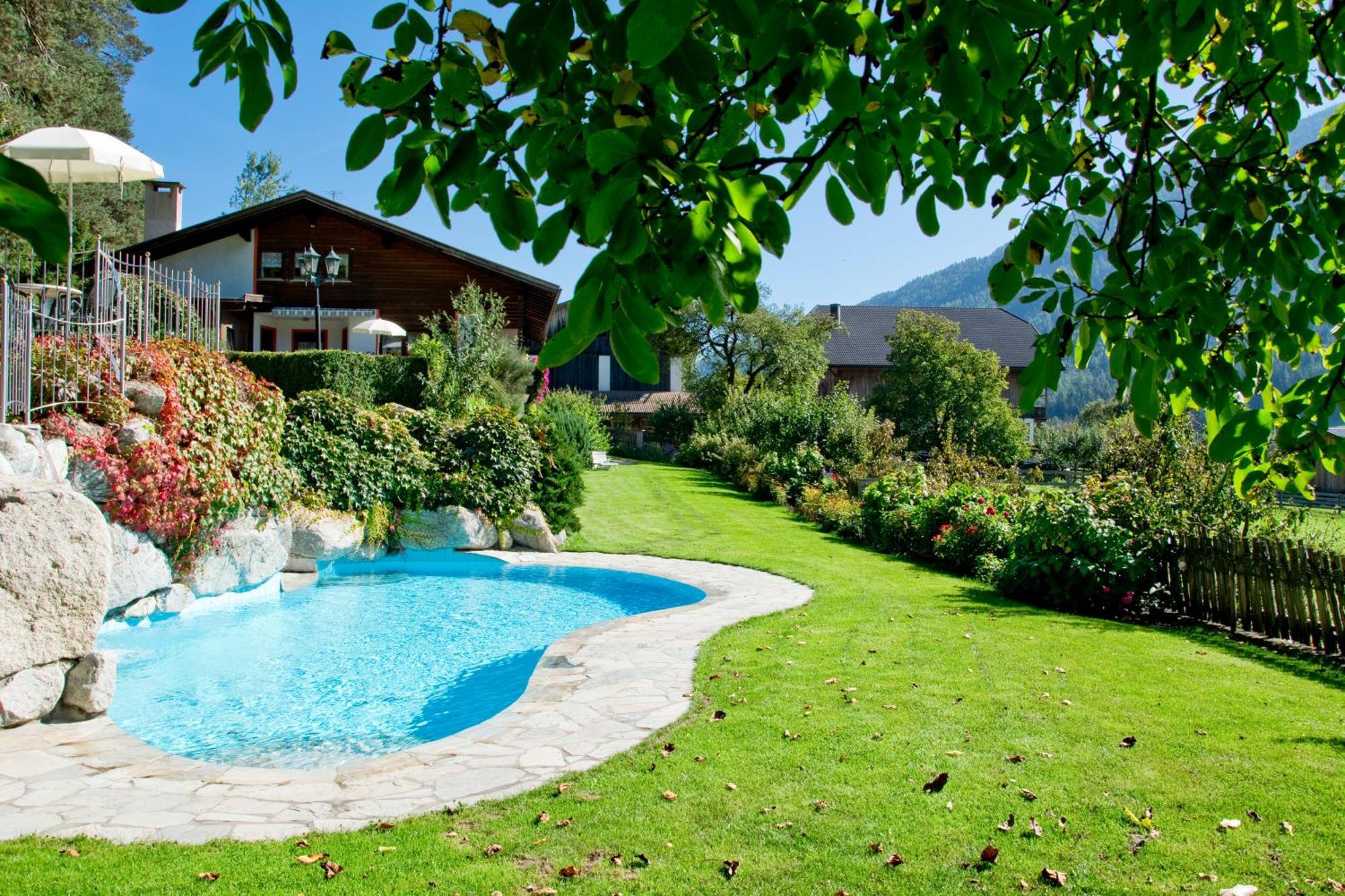 Residence Obermoarhof - Comfortable Apartments For Families, Swimmingpool, Playing-Grounds, Almencard Vandoies Exterior photo